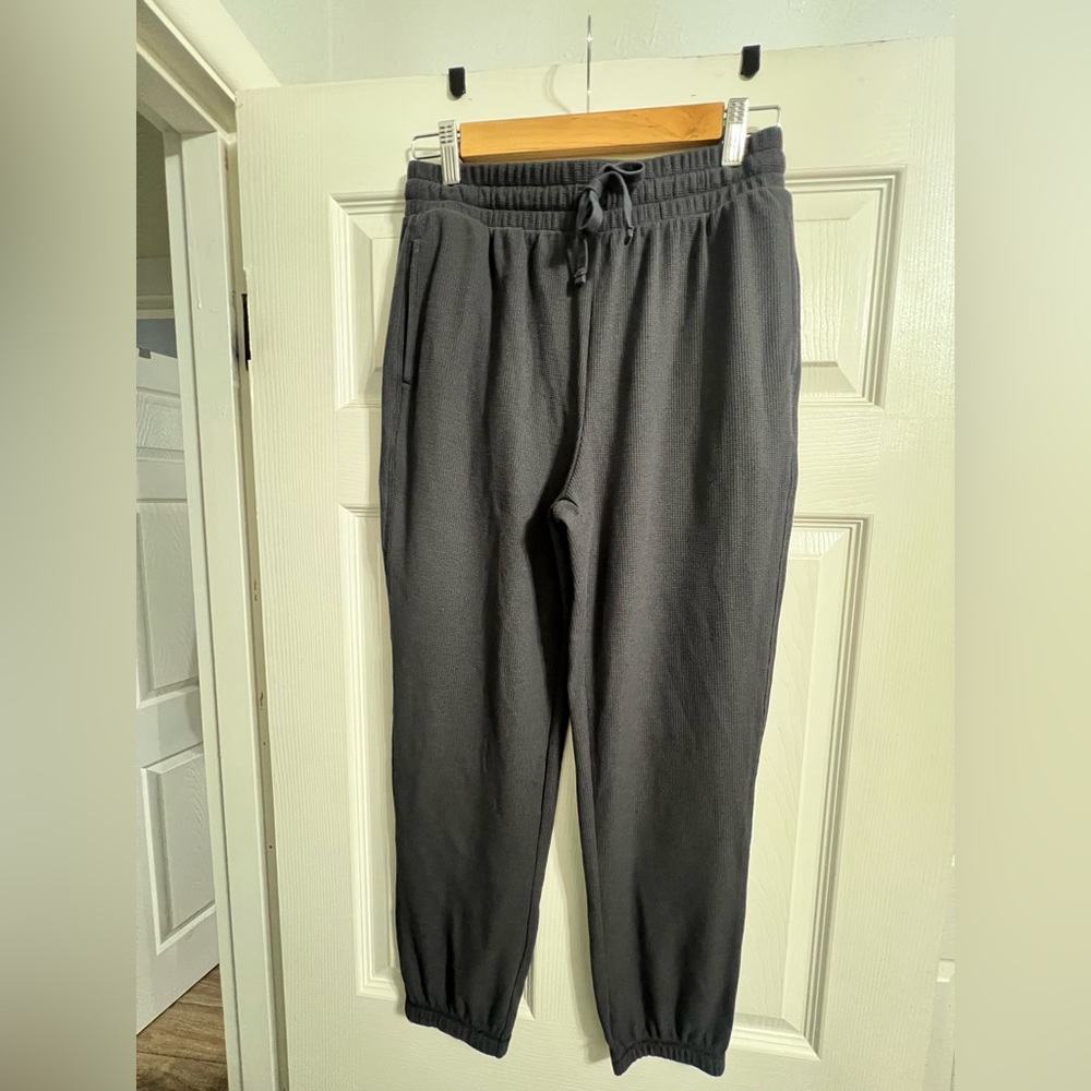 Fabletics Joggers - Picture 2 of 6